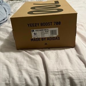 Yeezys 700